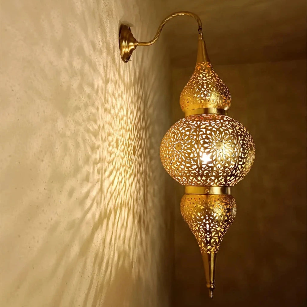 Suspension Marocaine en Laiton Ajouré – Artisanat Marocain