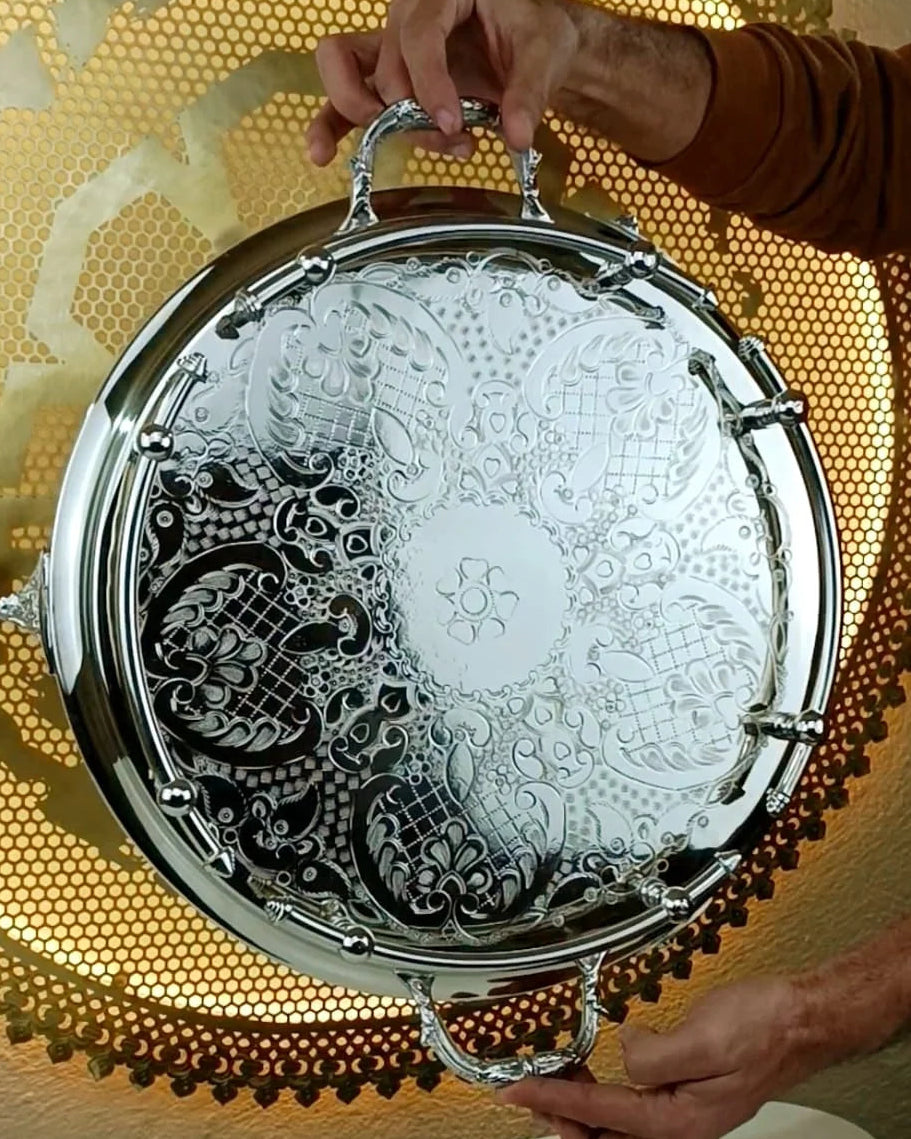 Plateau Artisanal Fassi en Laiton Argenté Ciselé Motif 50 cm de diamètre