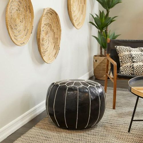 Pouf Traditionnel en Cuir Marocain - Noir avec Broderie Blanche