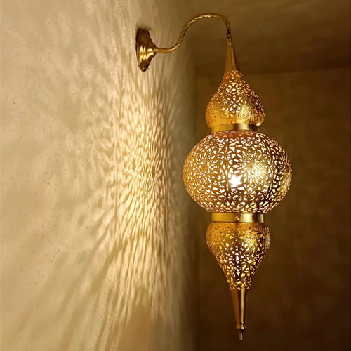 Suspension Marocaine en Laiton Ajouré – Artisanat Marocain